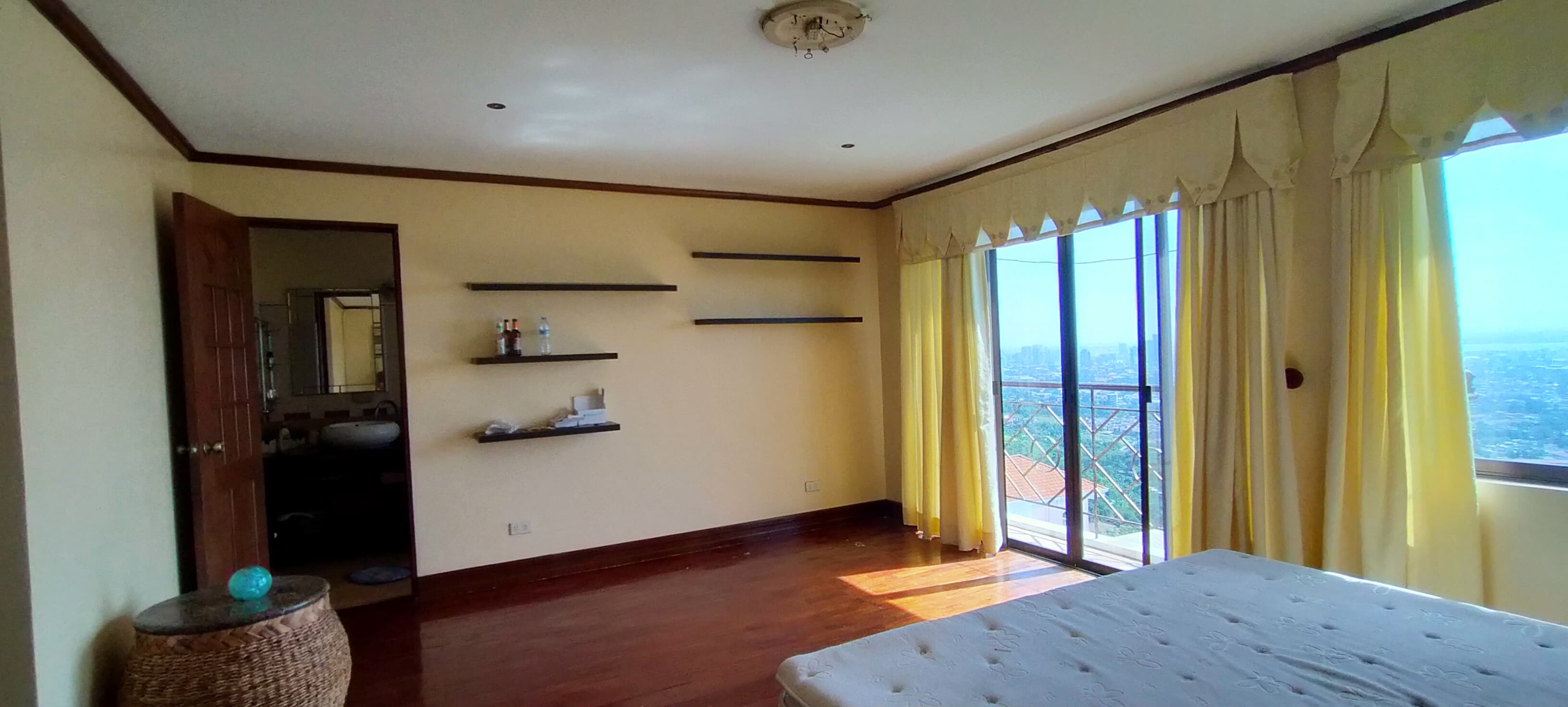 multi-level-house-semi-furnished-located-in-labangon-cebu-city