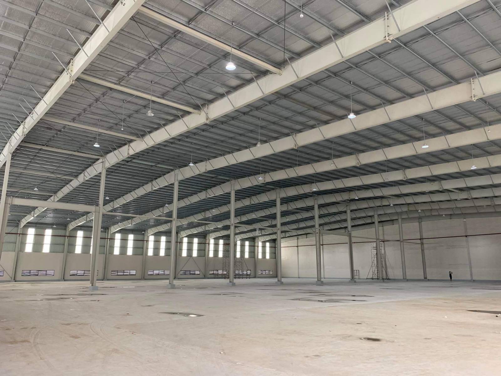brand-new-warehouse-w-loading-bay-office-parking-area-in-industrial-park