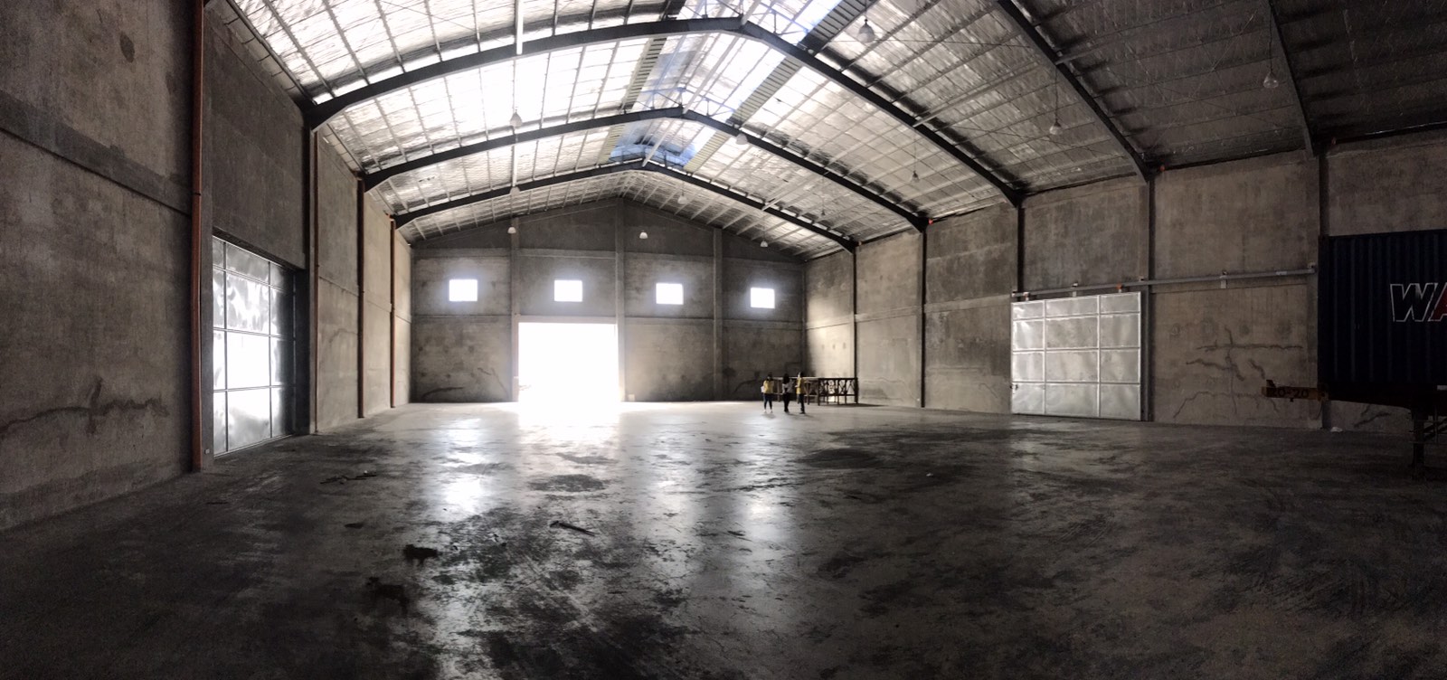 high-ceiling-concrete-warehouse-in-liloan-6000-sqm