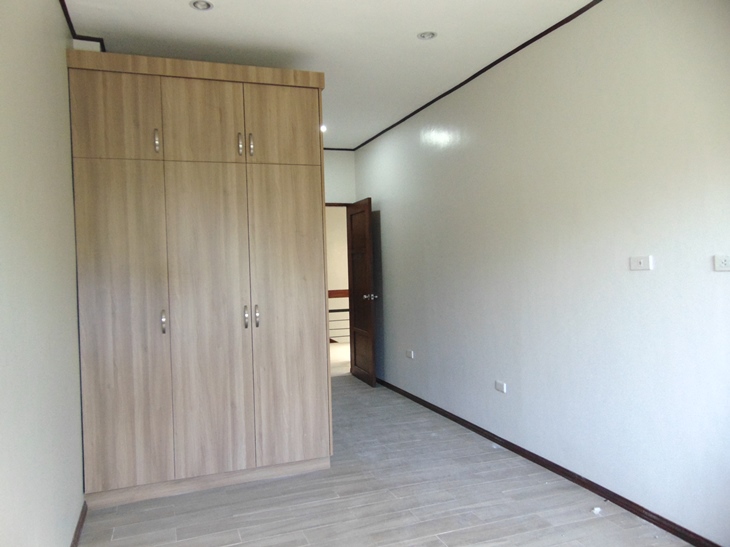 4-bedroom-2-storey-house-in-talisay-city-cebu