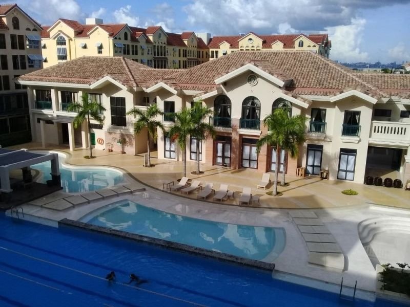 2-bedroom-with-balcony-parking-and-olympic-pool-in-amalfi-oasis-srp-cebu-city