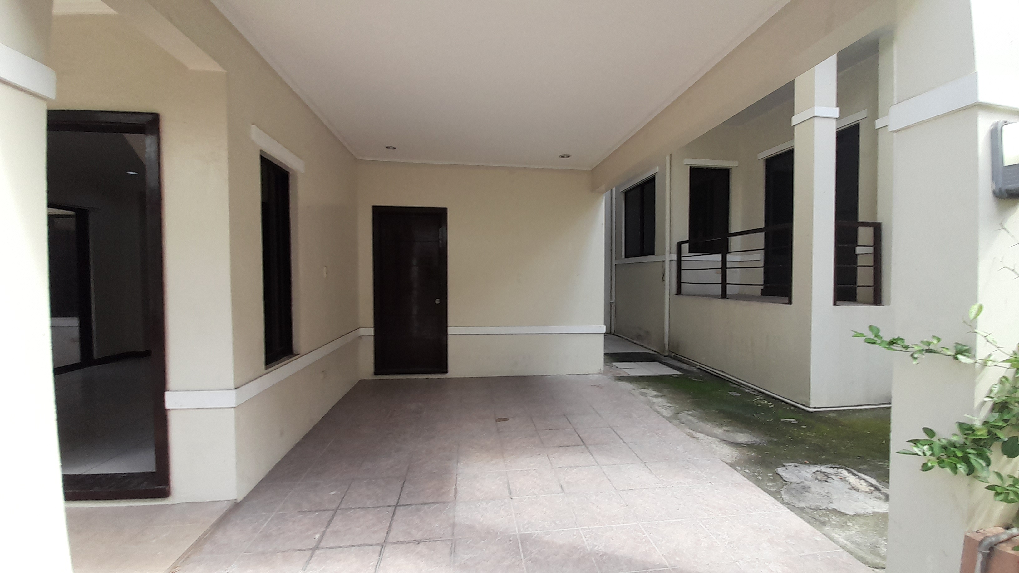 unfurnished-4-bedroom-house-in-banawa-cebu-city-cebu