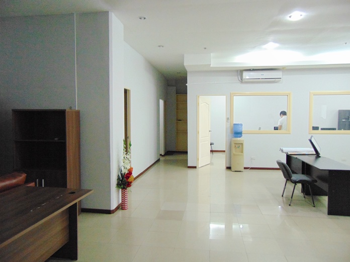 peza-accredited-office-space-for-rent-in-mandaue-city-cebu-157-square-meters
