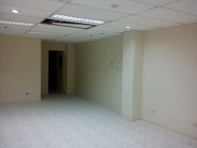 office-space-for-rent-located-in-banilad-cebu-city-65sqm