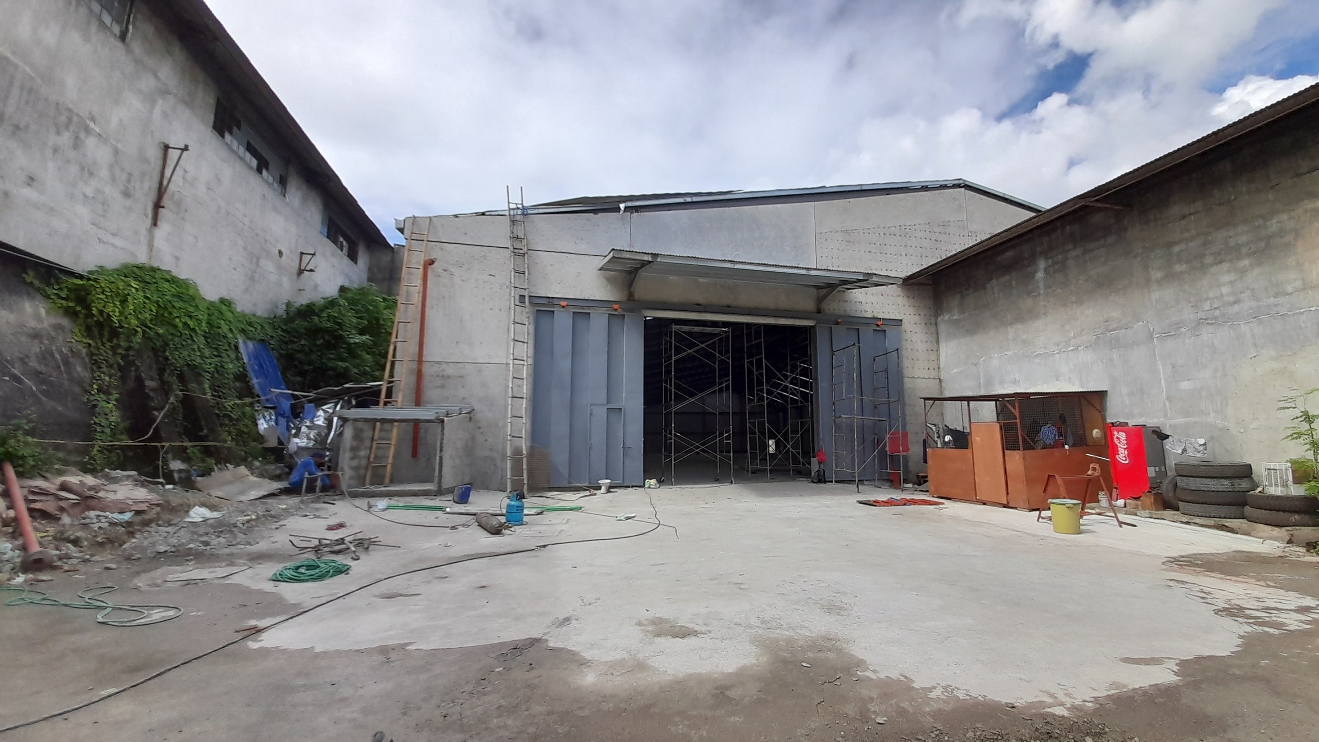 2049-square-meters-warehouse-in-mandaue-city-cebu-high-ceiling