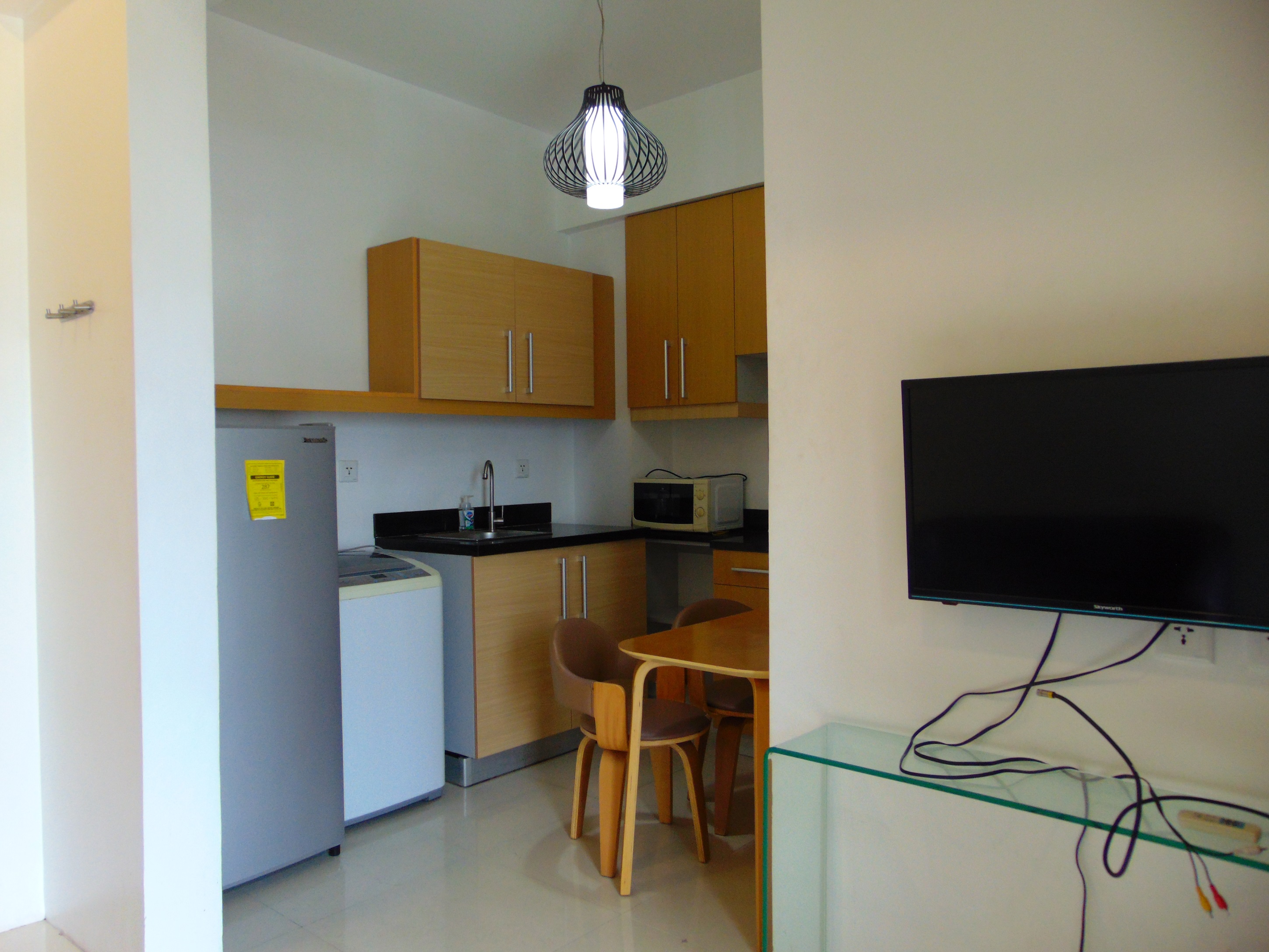 1-bedroom-condominium-furnished-located-in-mabolo-cebu-city