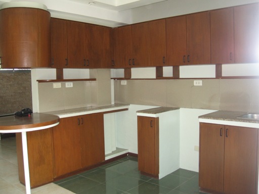 townhouse-for-rent-in-lahug-cebu-city-4-bedrooms-unfurnished