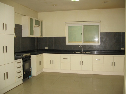 spacious-house-for-rent-in-banilad-cebu-city-5-bedroom-semi-furnished
