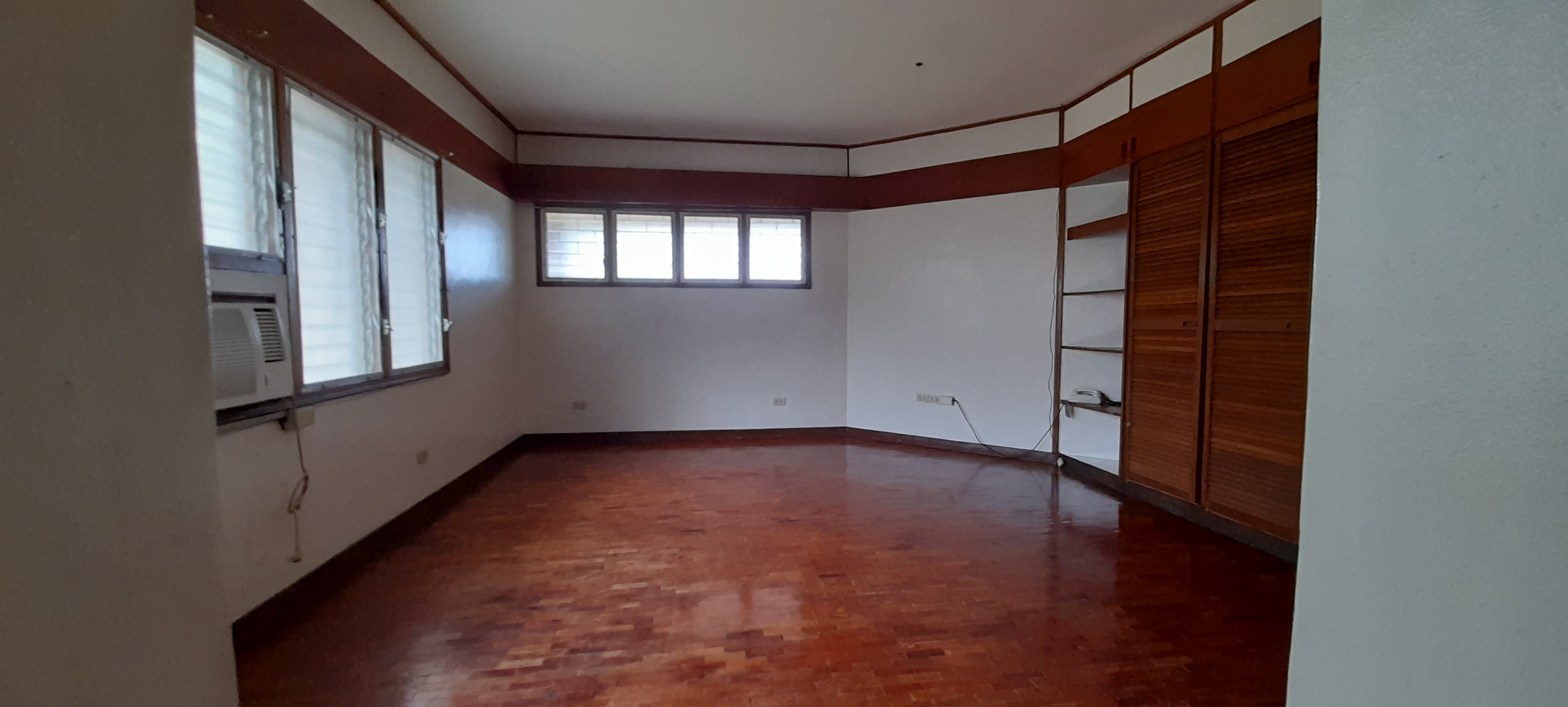 5-bedroom-with-3-car-parking-house-in-talamban-cebu-city