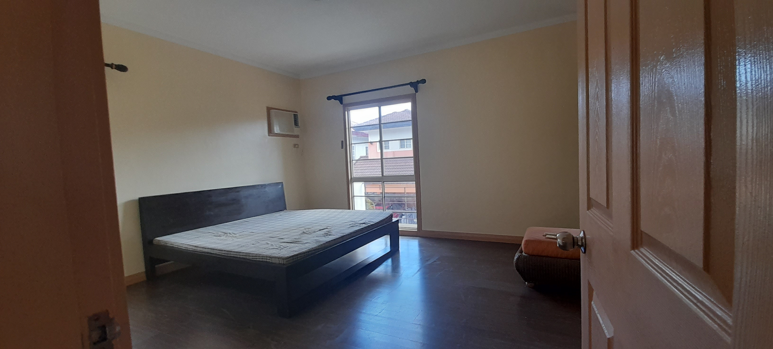 5-bedroom-semi-furnished-house-in-banawa-cebu-city