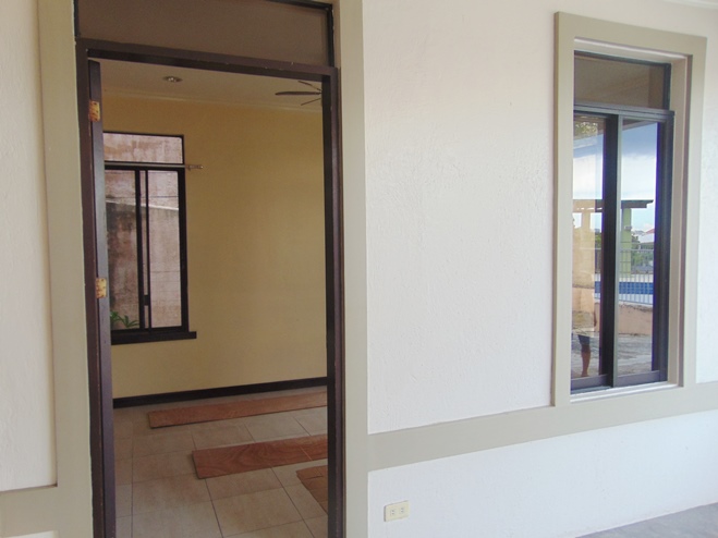 4-bedroom-house-for-rent-in-guadalupe-cebu-city-partially-furnished