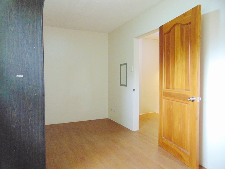 3-bedrooms-apartment-located-in-banawa-cebu-city-near-maham-medical-school
