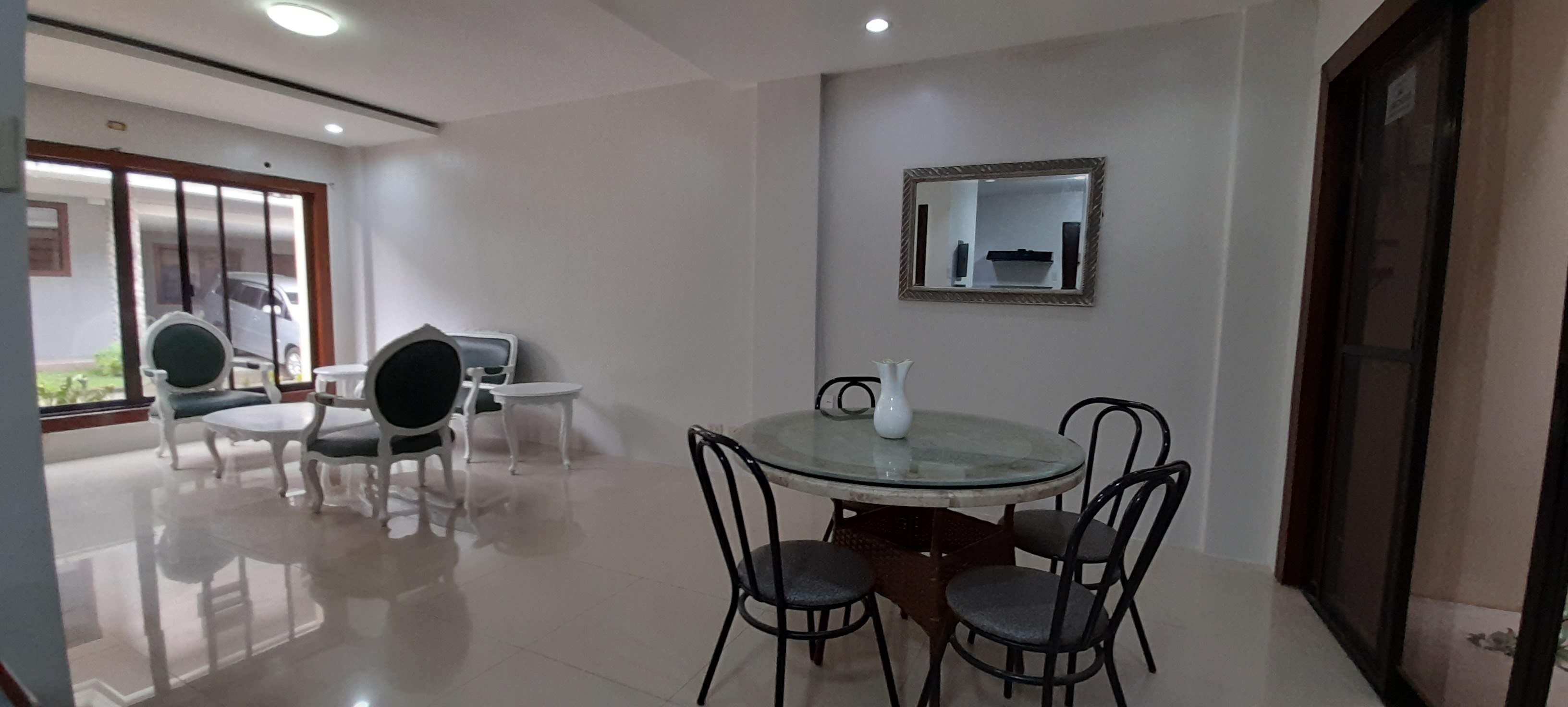 3-bedroom-semi-furnished-apartment-in-guadalupe-cebu-city-cebu