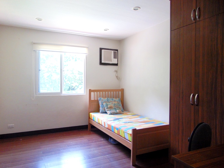 4-bedroom-fully-furnishes-house-in-banilad-cebu-city