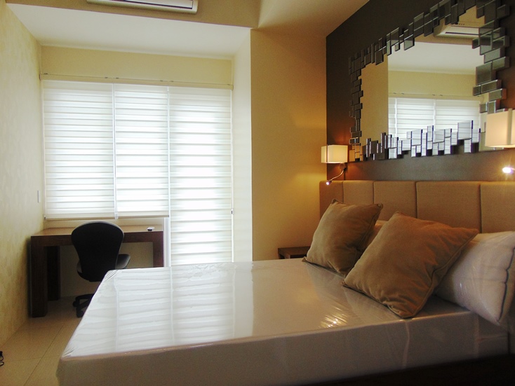 2-bedroom-calyx-condominium-for-rent-in-cebu-business-park-cebu-city-sea-view