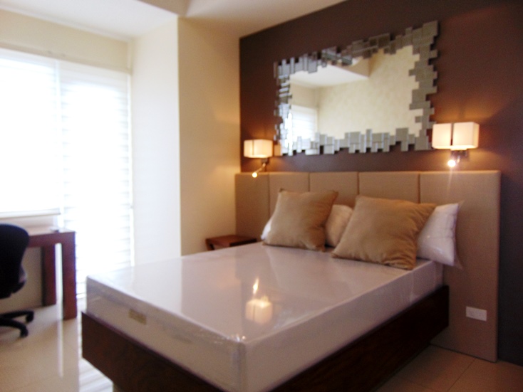 2-bedroom-calyx-condominium-for-rent-in-cebu-business-park-cebu-city-sea-view