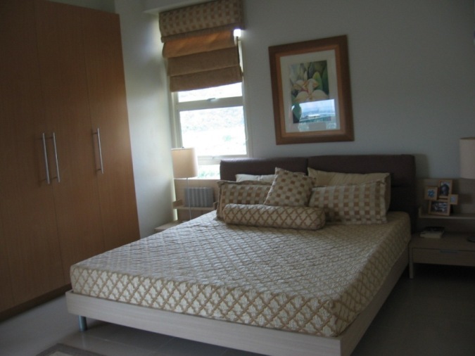 for-rent-condominium-in-citylights-lahug-cebu-city-2bedroom-facing-mountain-furnished