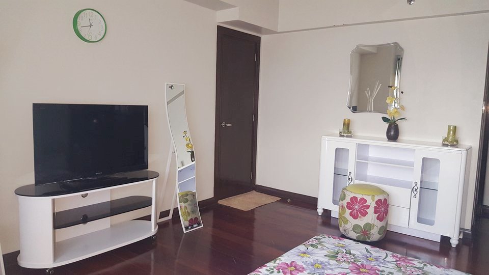2-bedroom-furnished-condominium-in-cebu-business-park-near-ayala-cebu-city