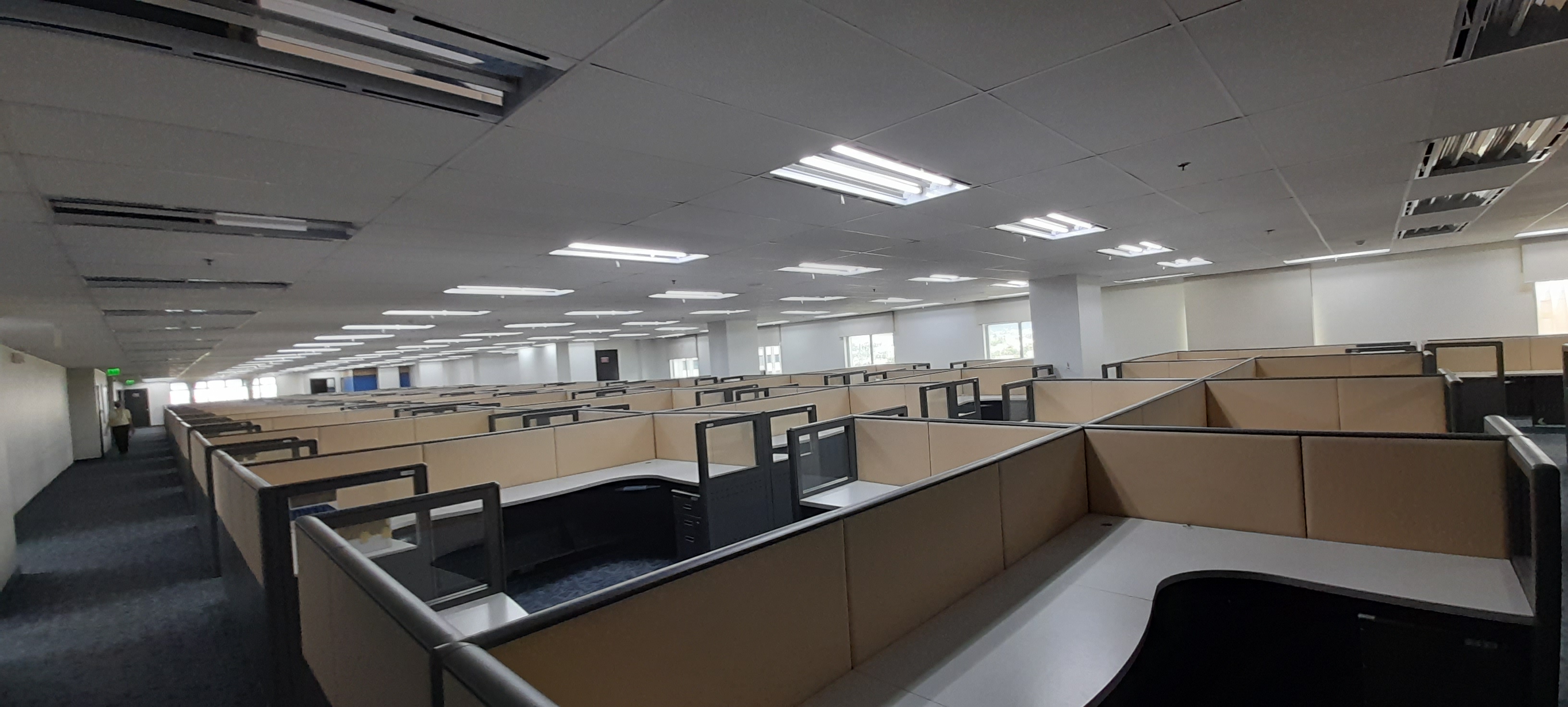 fully-fitted-and-fully-furnished-bpo-office-in-cebu-it-park-lahug-cebu-city