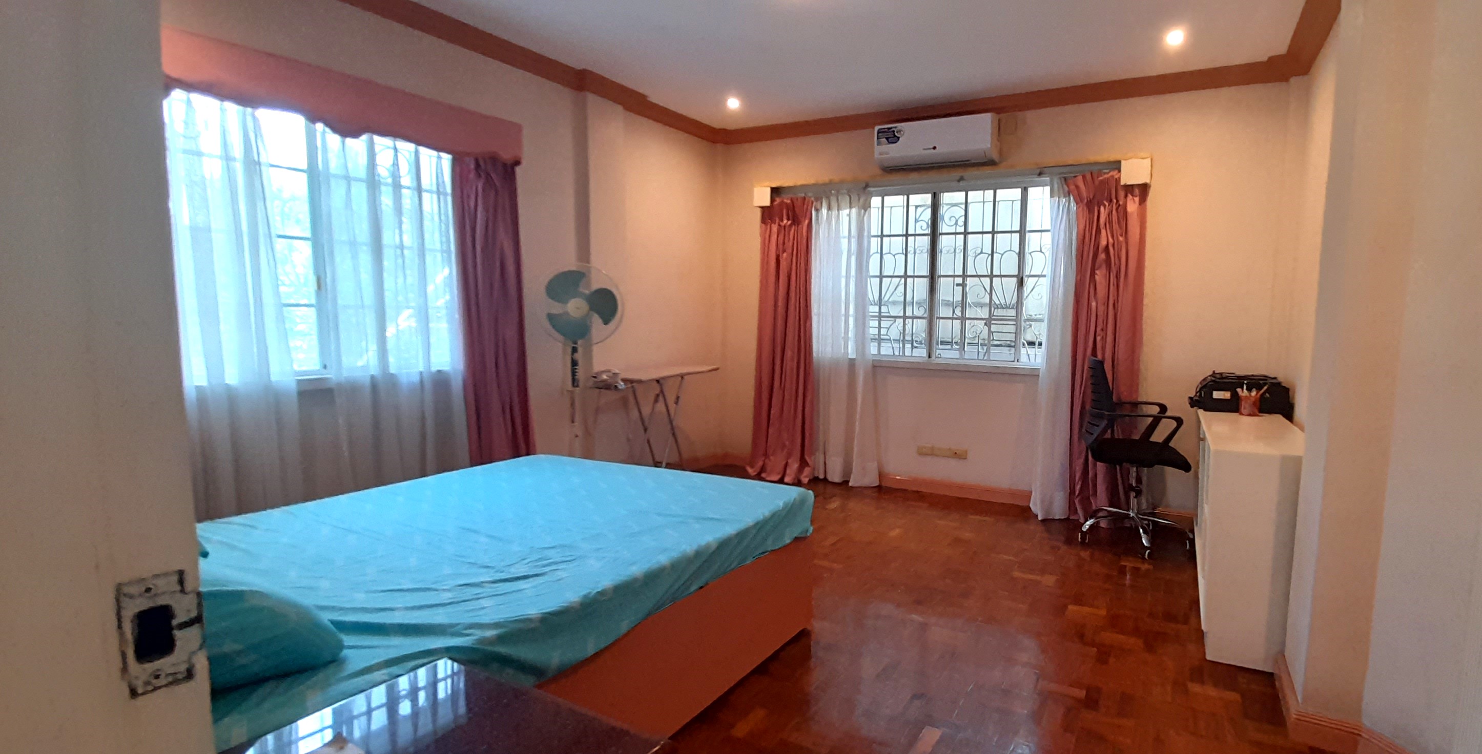 5-bedroom-semi-furnished-house-in-banilad-cebu-city