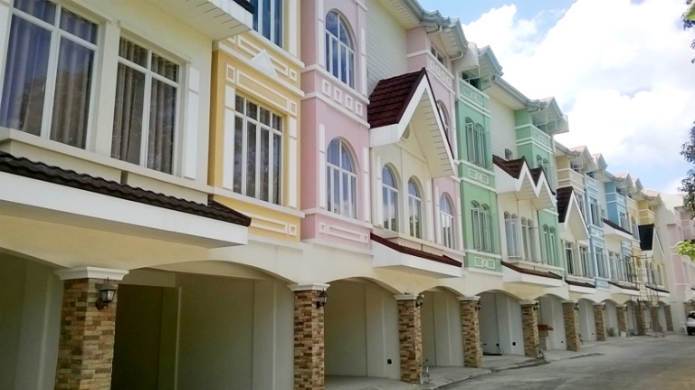 4-Bedrooms Townhouse in Guadalupe Cebu City-Semi Furnished