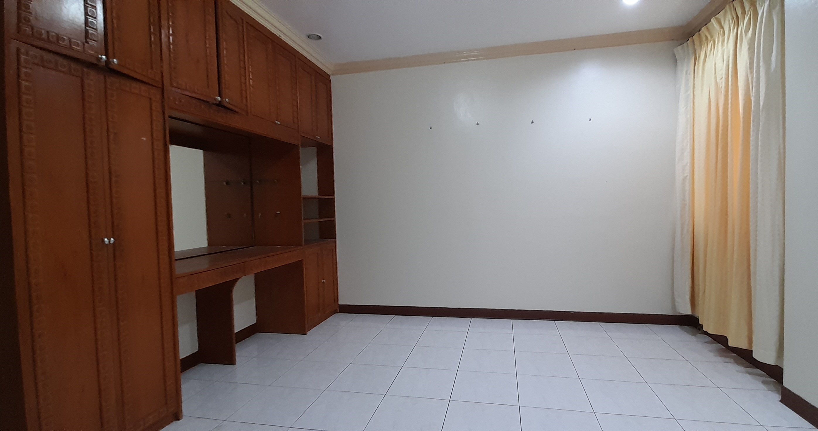 3-bedrooms-and-semi-furnished-apartment-in-banilad-cebu-city