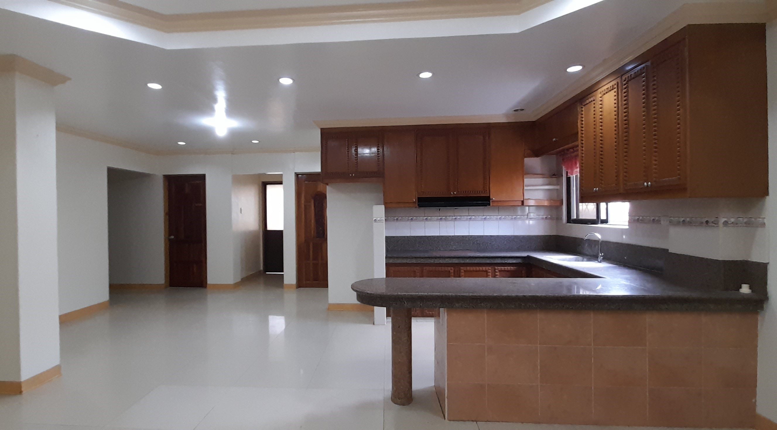 3-bedrooms-and-semi-furnished-apartment-in-banilad-cebu-city