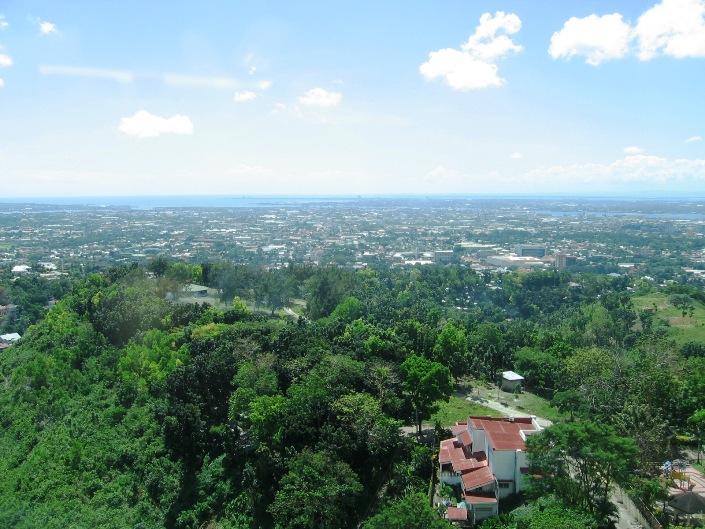 for-rent-condominium-in-citylights-lahug-cebu-city-3bedroom-and-overlooking-mountains