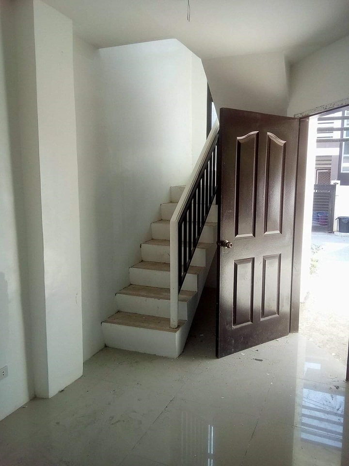 new-townhouse-located-in-guadalupe-cebu-city