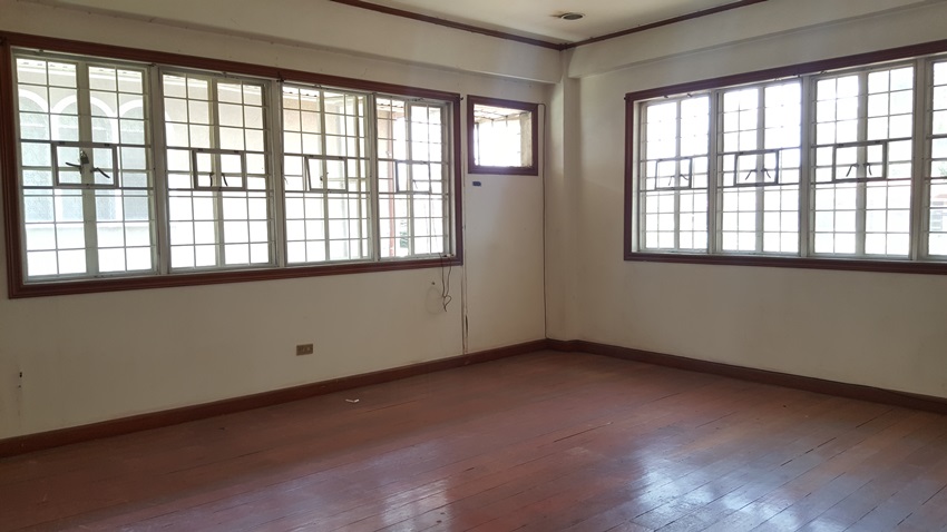spacious-3-bedrooms-house-in-mabolo-cebu-city