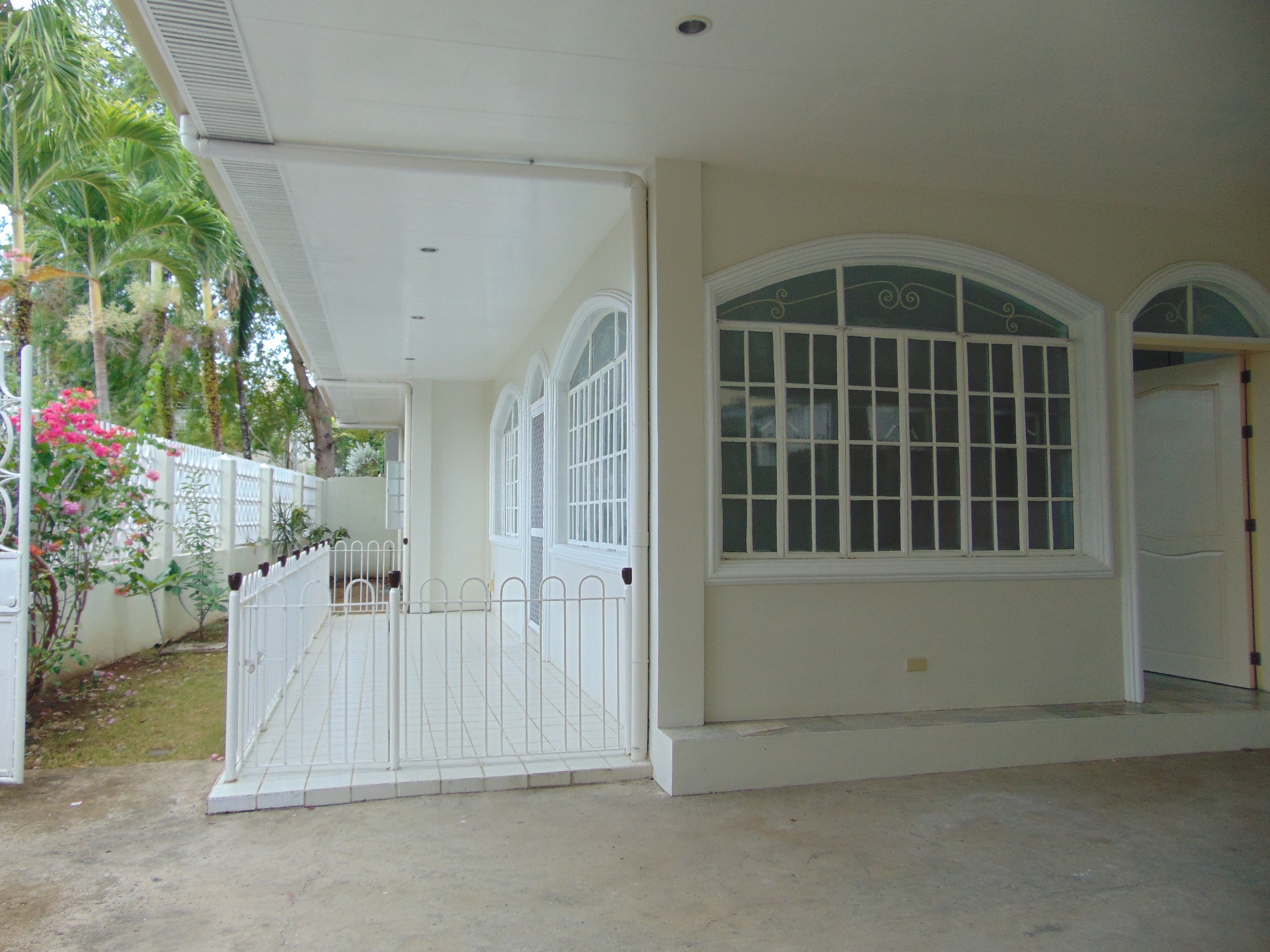 unfurnished-bungalow-house-in-banilad-cebu-city