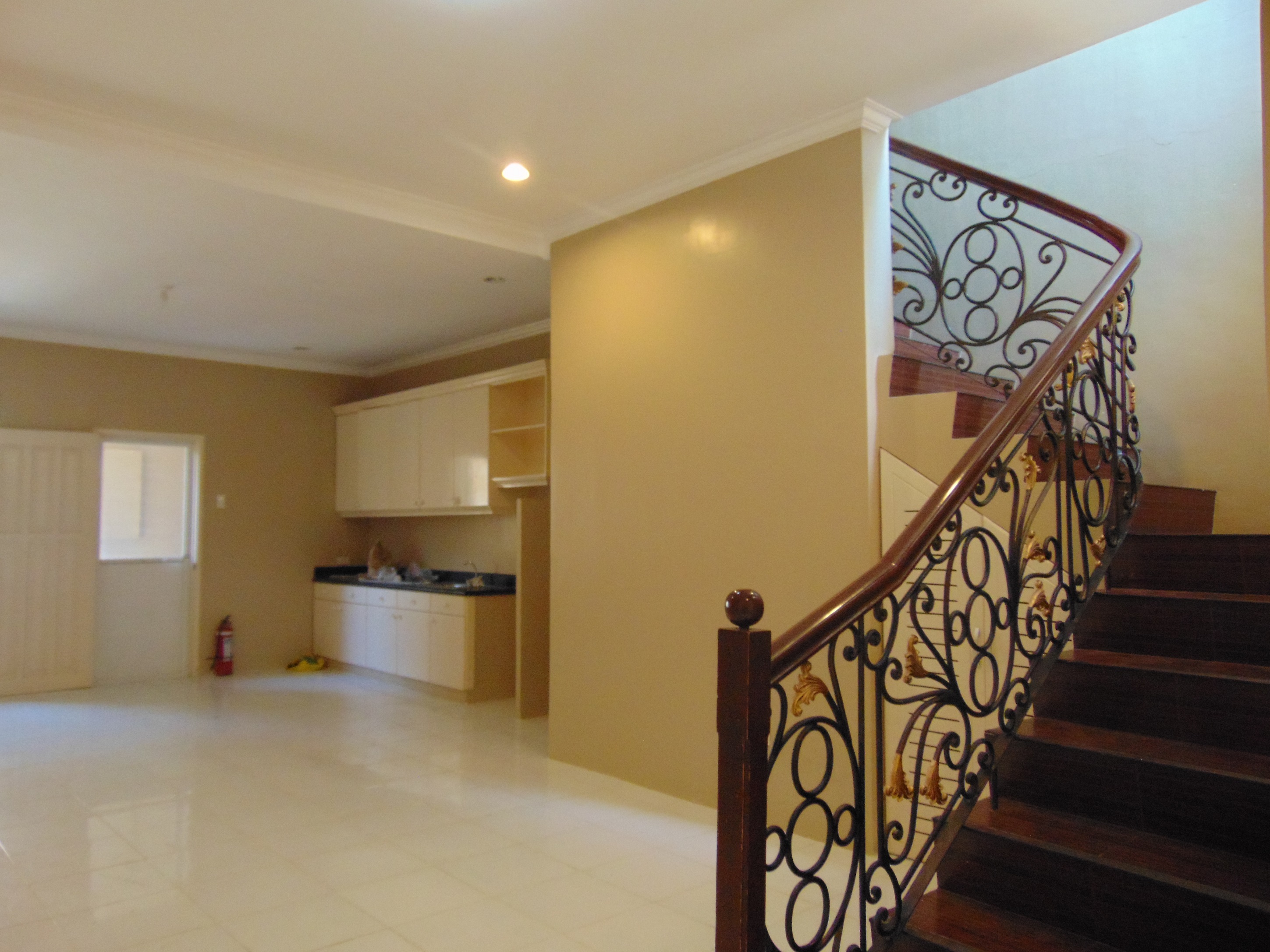 3 Bedrooms Townhouse located in Mabolo Cebu City, Philippines