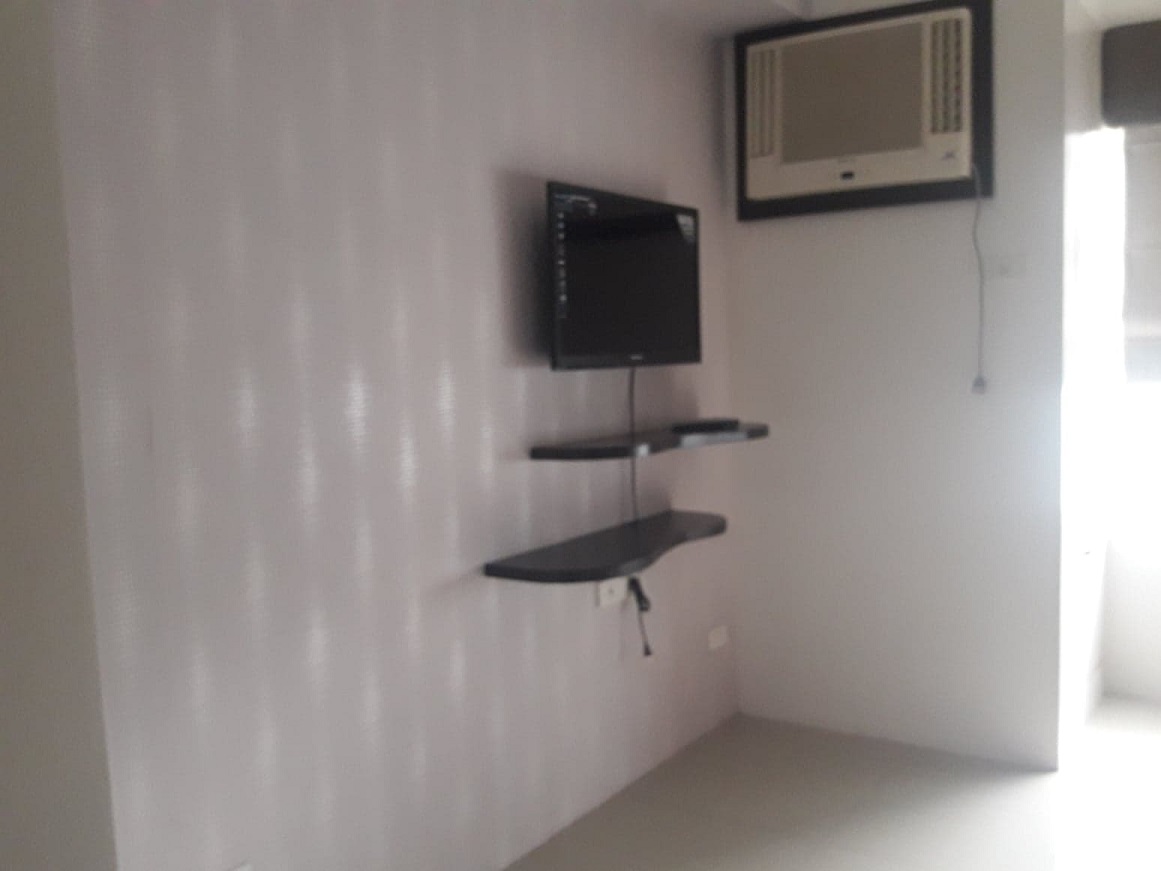 semi-furnished-studio-located-in-lahug-cebu-city
