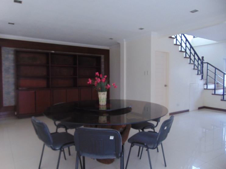 5-bedroom-un-furnished-house-in-banilad-cebu-city