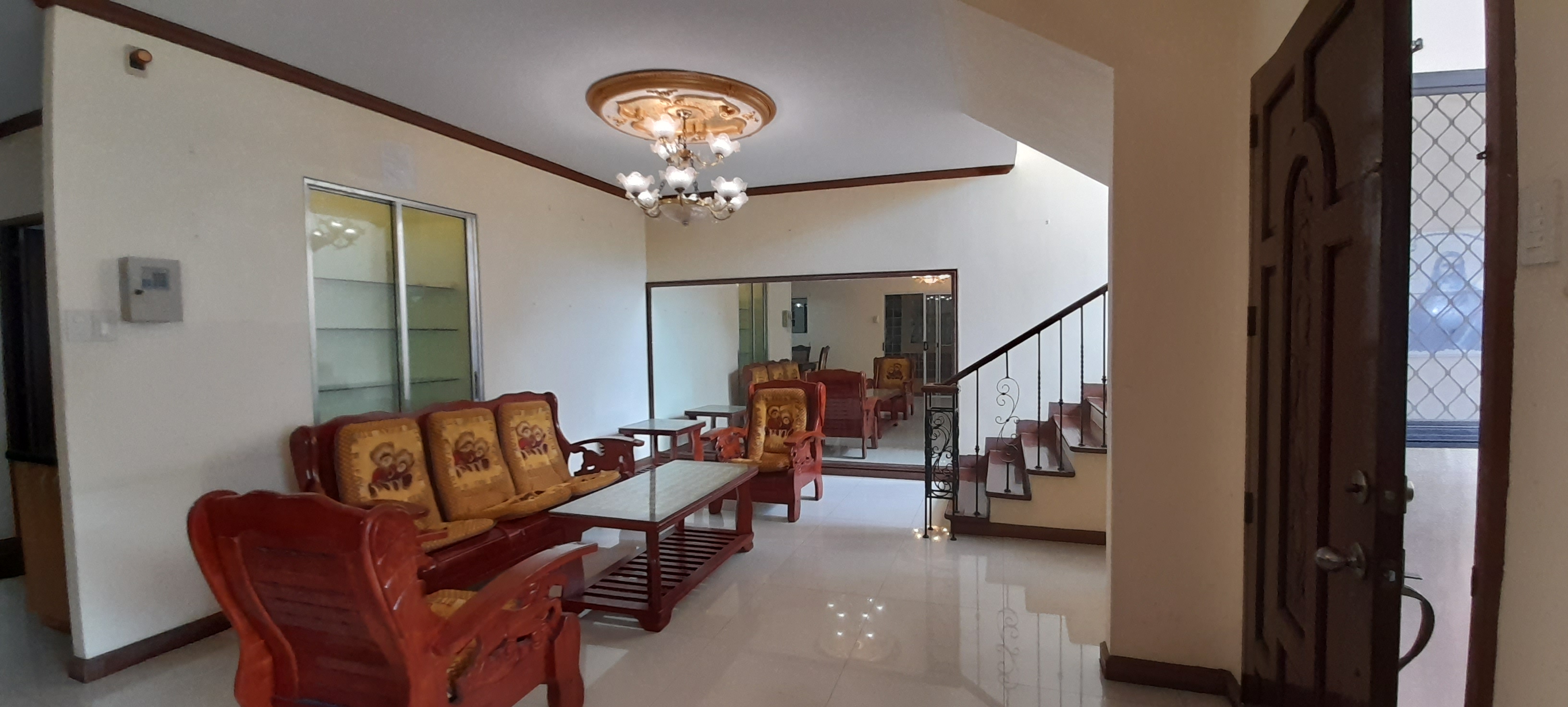 rush-sale-house-and-lot-in-banawa-cebu-city-4-bedrooms-house-with-attic