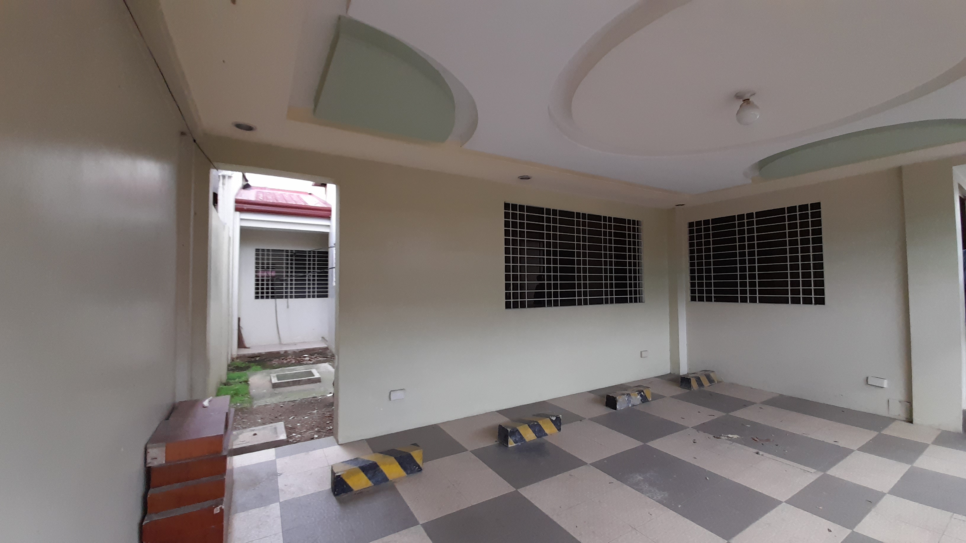 3-bedroom-semi-furnished-house-with-spacious-bedrooms-in-mabolo-cebu-city