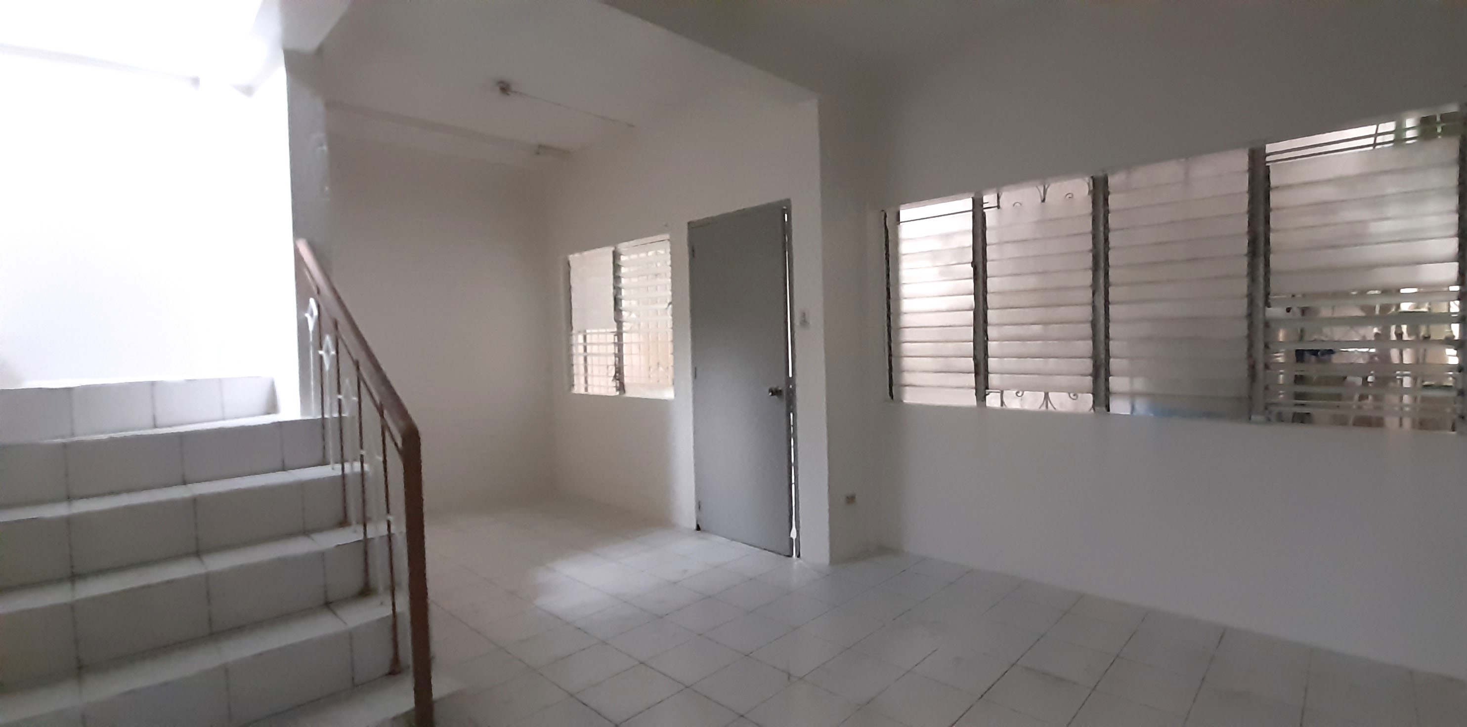 3-bedroom-apartment-in-capitol-cebu-city-and-unfurnished