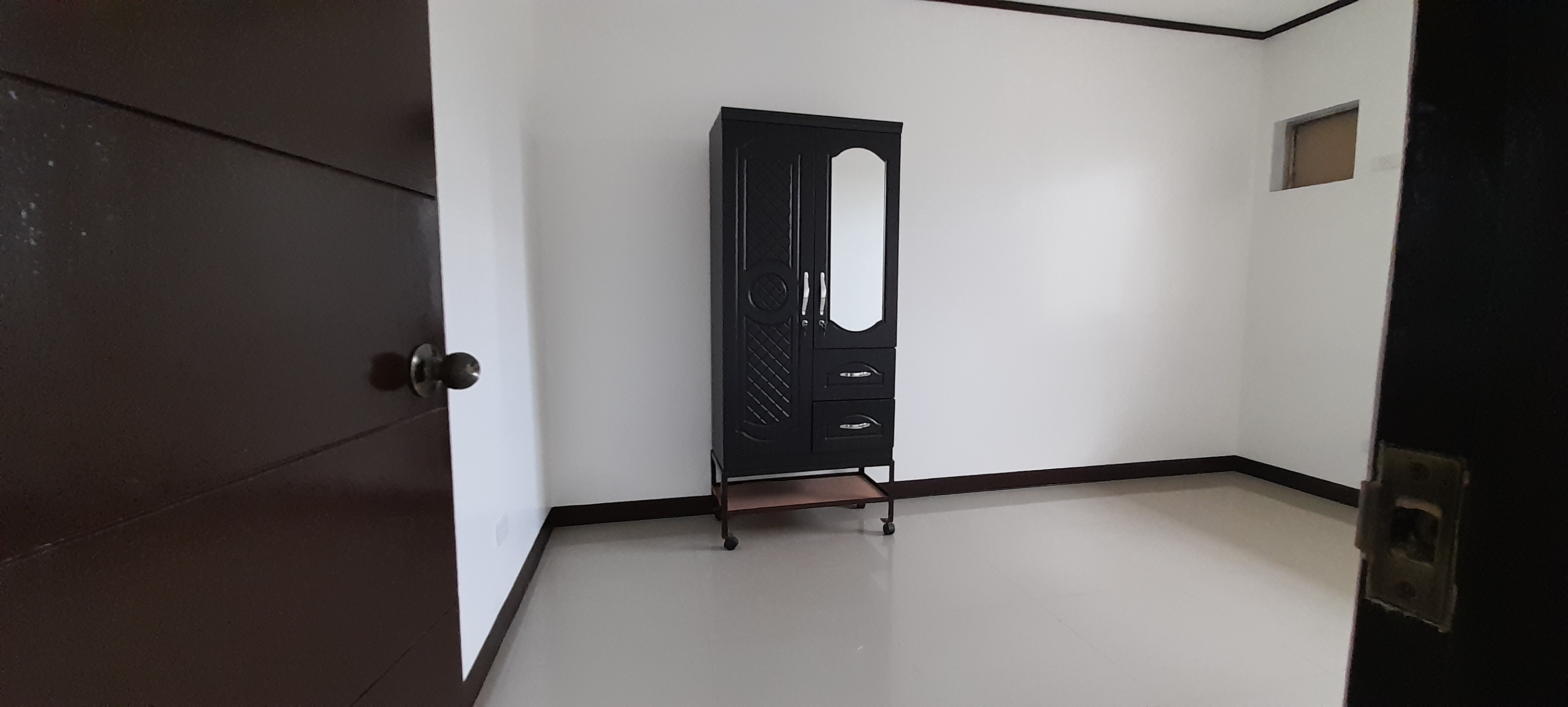 2-bedroom-unfurnished-apartment-in-mandaue-city-cebu