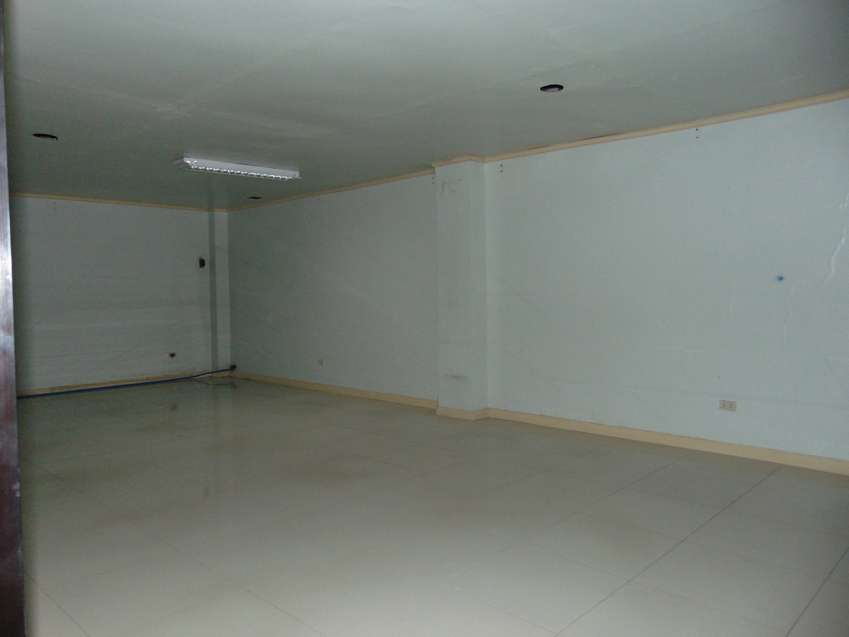 290-sqm-office-with-partitions-in-mandaue-city-ideal-for-bpos