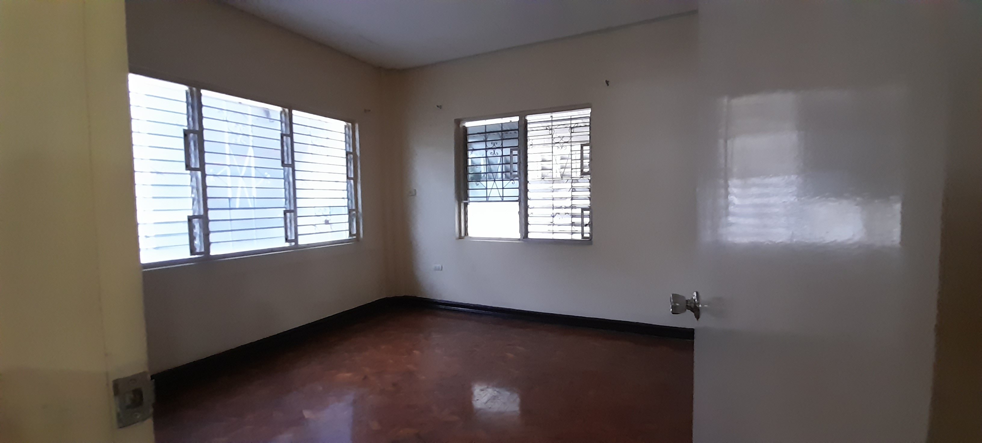 4-bedroom-unfurnished-house-in-banilad-cebu-city-cebu