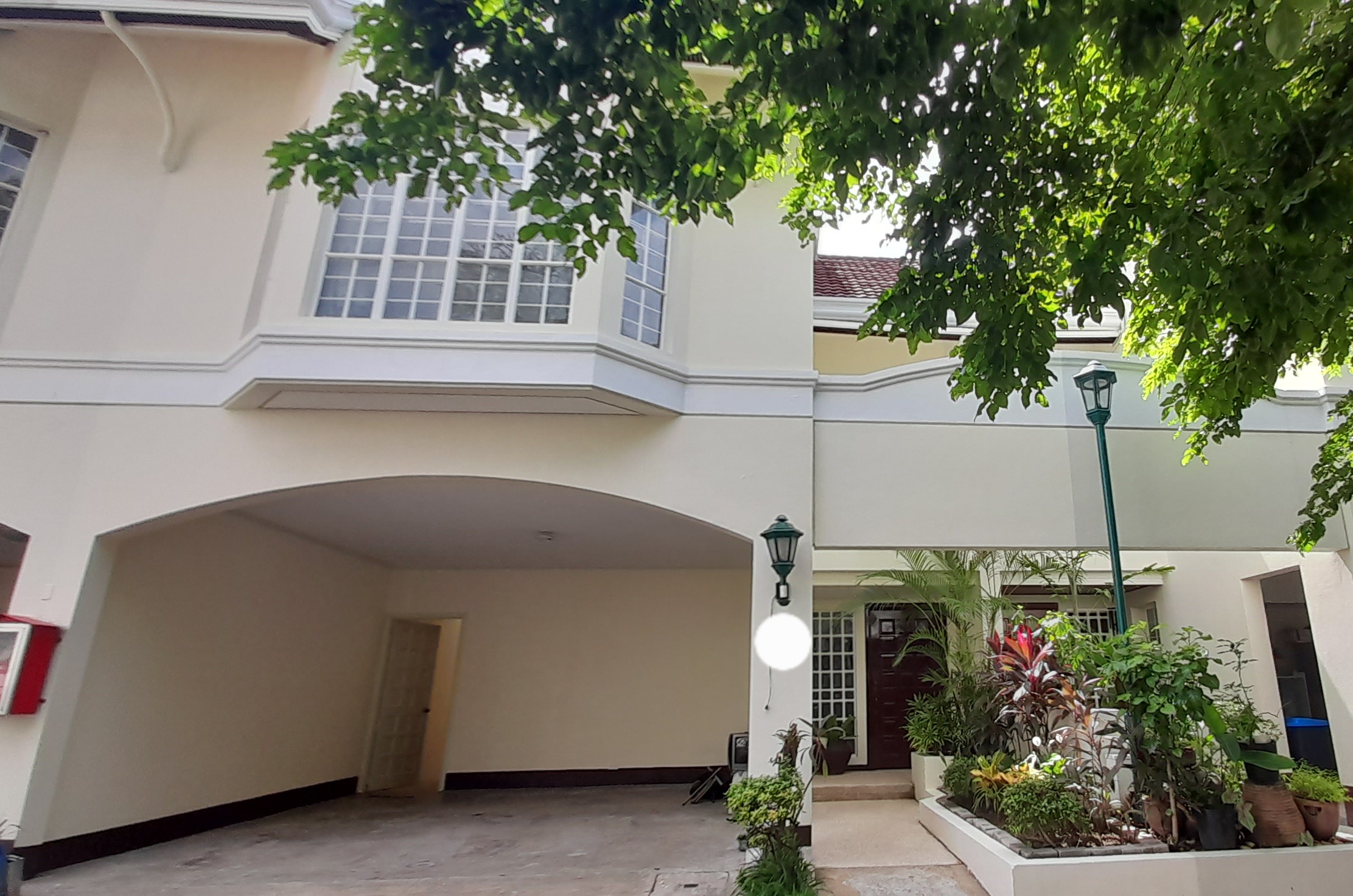 3-bedroom-semi-furnished-townhouse-with-attic-in-lahug-cebu-city