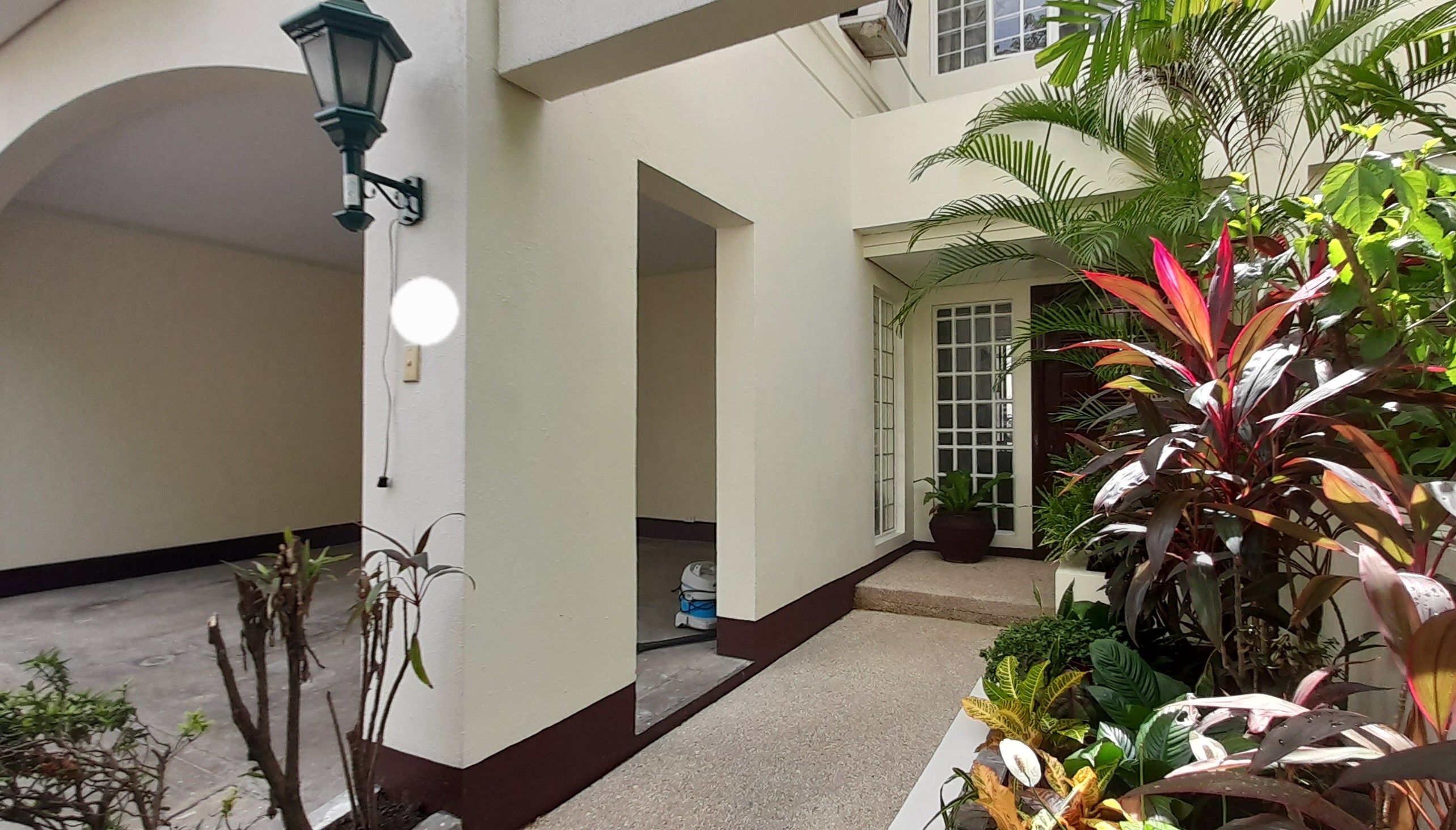 3-bedroom-semi-furnished-townhouse-with-attic-in-lahug-cebu-city