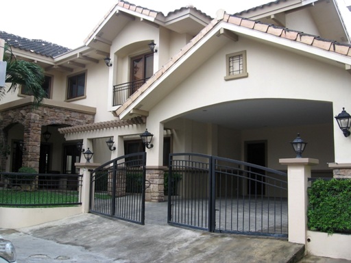 house-for-rent-with-swimming-pool-in-banilad-city-cebu-5-bedroom