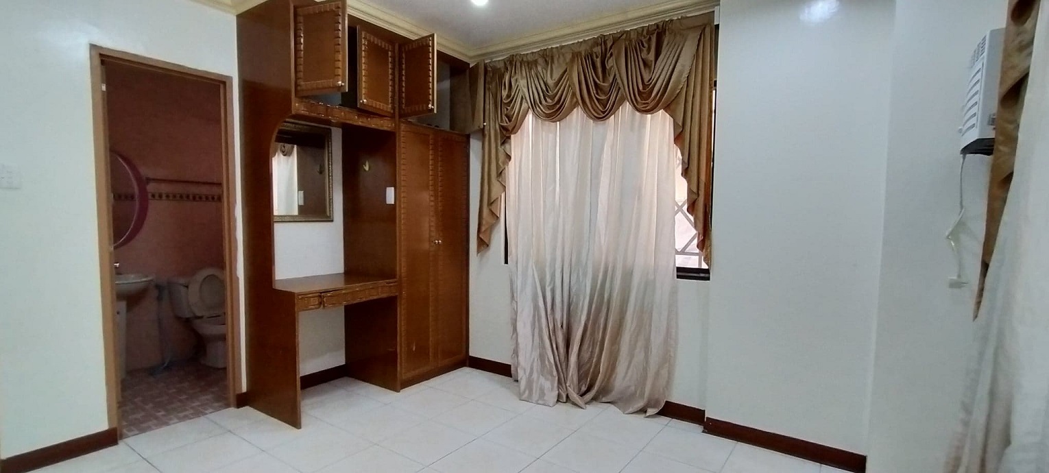 2-bedrooms-apartment-in-banilad-cebu-city-semi-furnished