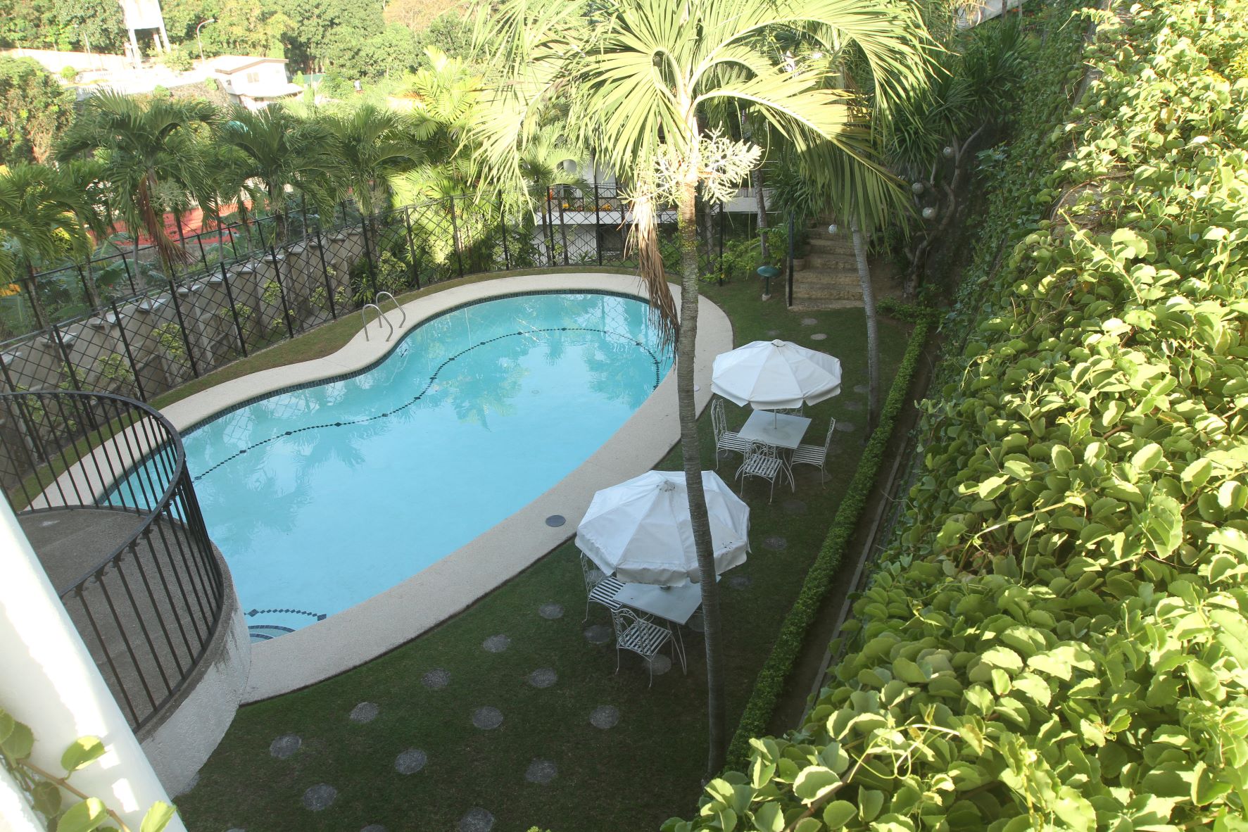 3-bedrooms-and-partially-furnished-house-located-in-lahug-cebu-city
