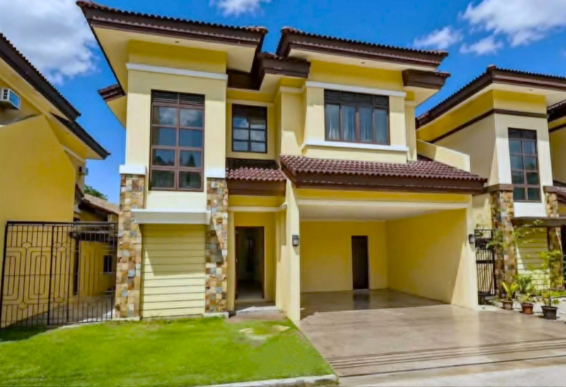 4-bedroom-with-2car-parking-house-and-lot-for-sale-in-banawa-cebu-city