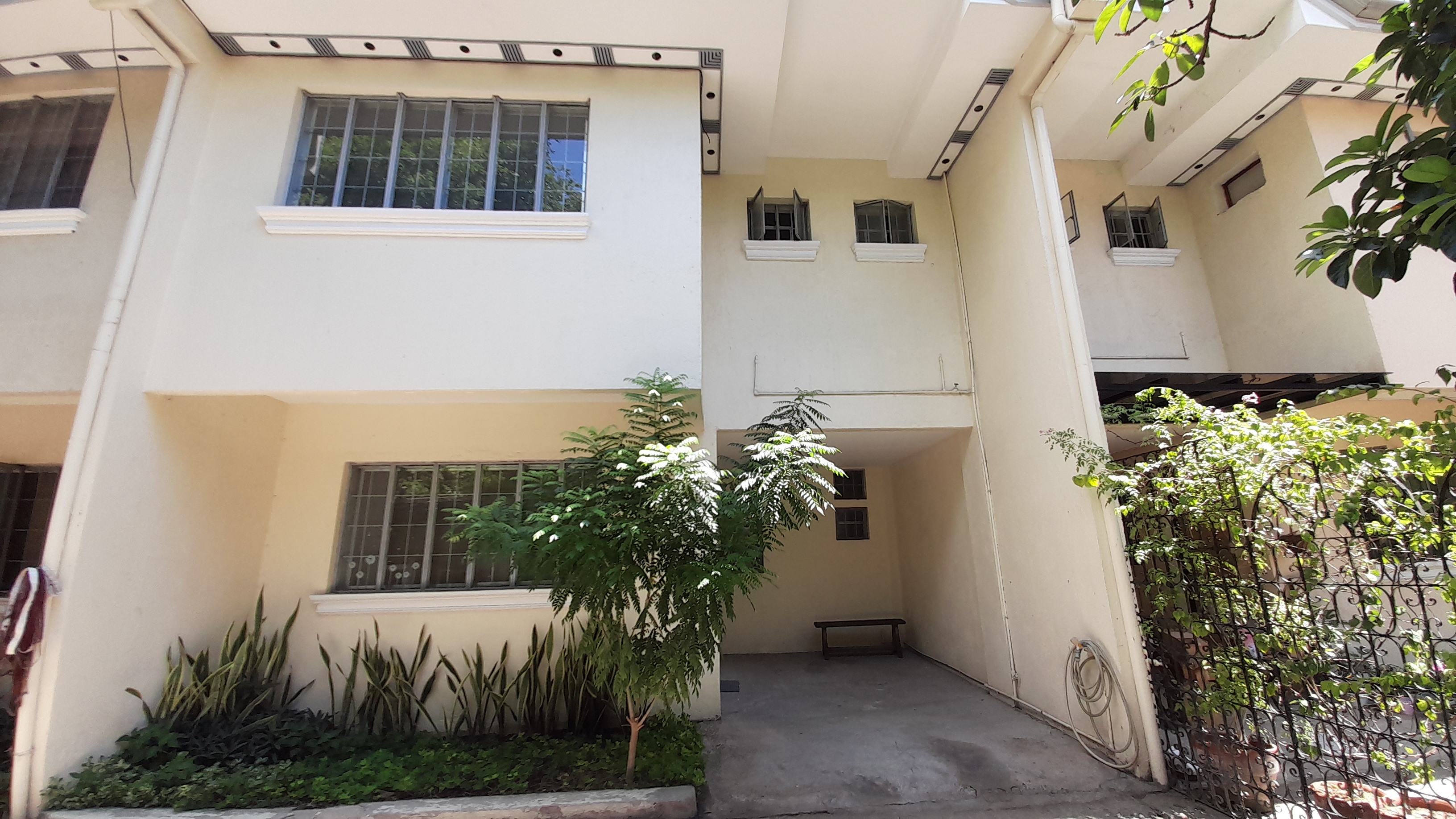 4-bedroom-fully-furnished-townhouse-in-lahug-cebu-city