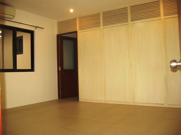 nice-house-semi-furnished-in-banilad-cebu-city-3-bedrooms