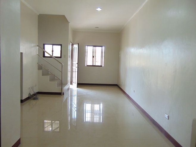 3-bedrooms-un-furnished-apartment-in-banawa-cebu-city