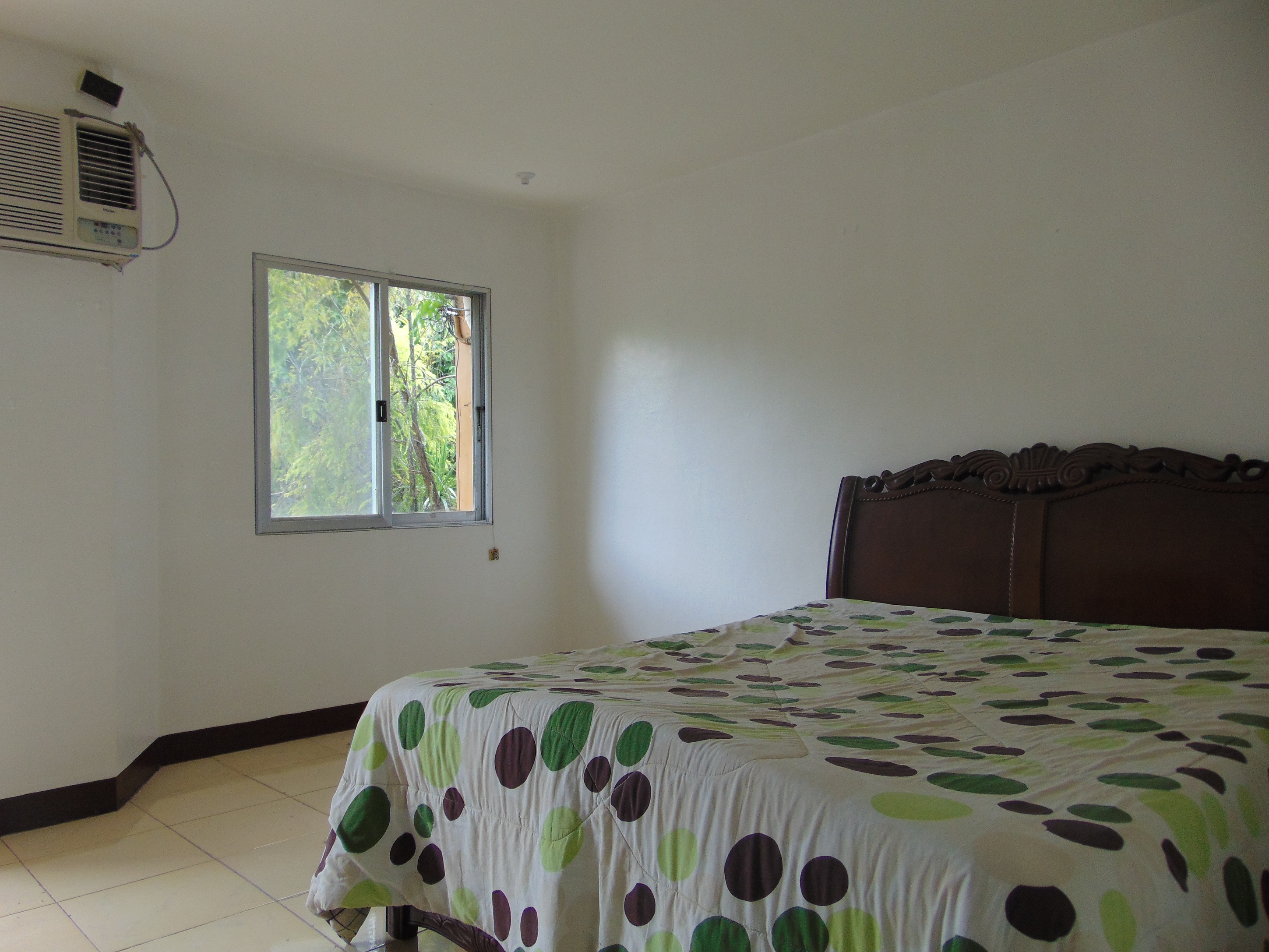 2-bedrooms-townhouse-in-lahug-cebu-city-furnished